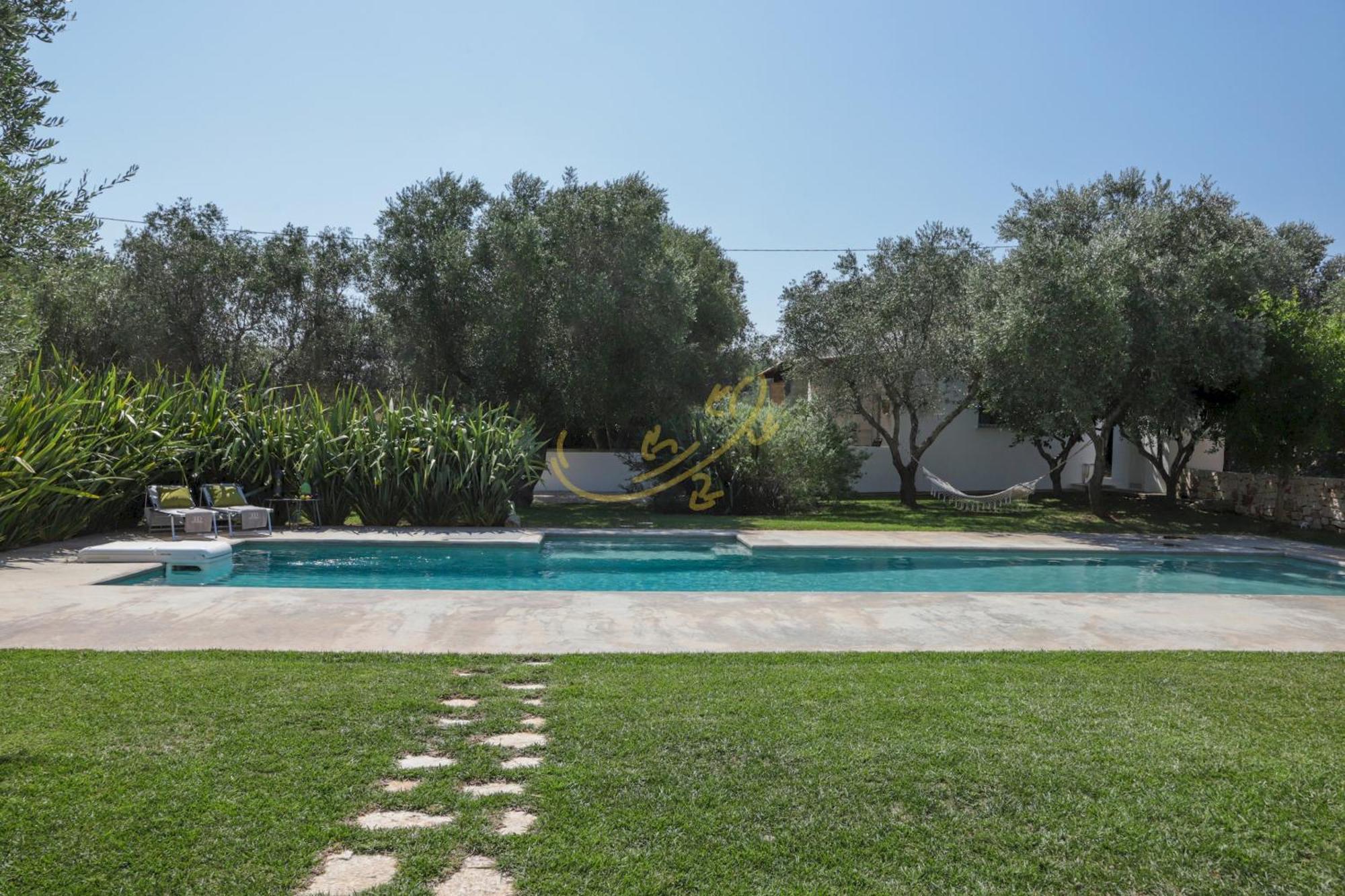 Td Dimora Del Giglio With Organic Garden With Pool Villa Ostuni Bagian luar foto