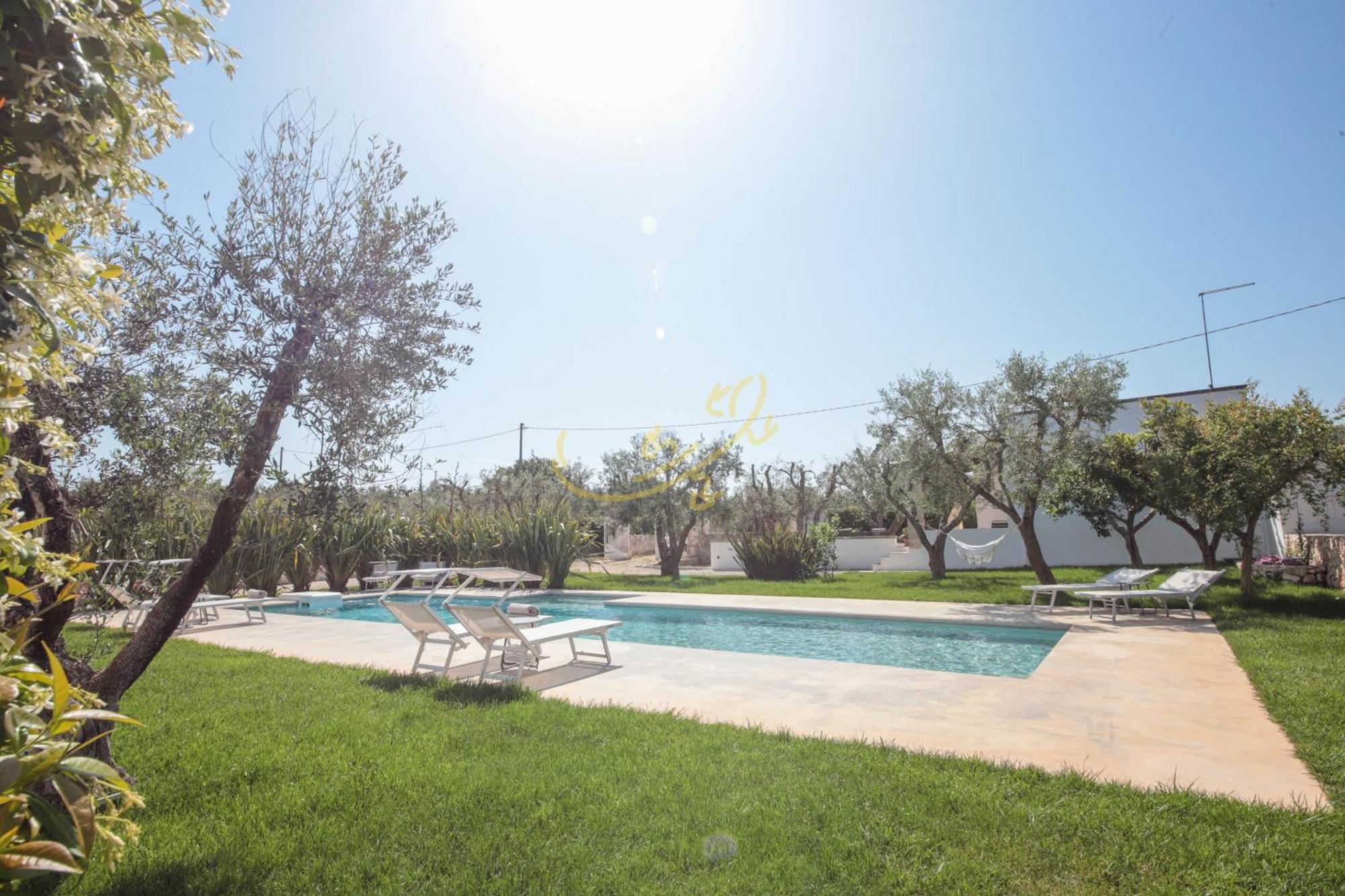 Td Dimora Del Giglio With Organic Garden With Pool Villa Ostuni Bagian luar foto