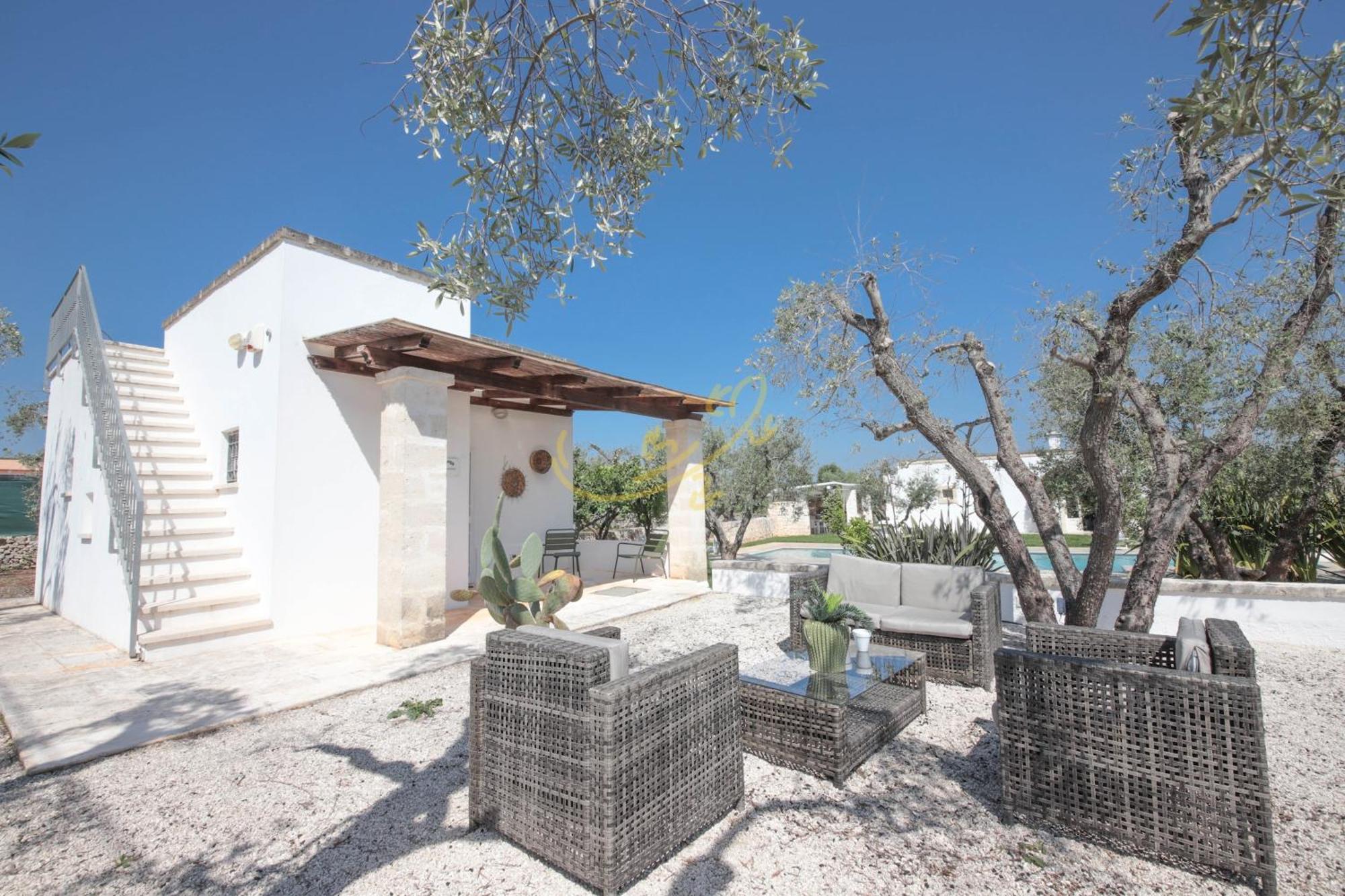 Td Dimora Del Giglio With Organic Garden With Pool Villa Ostuni Bagian luar foto