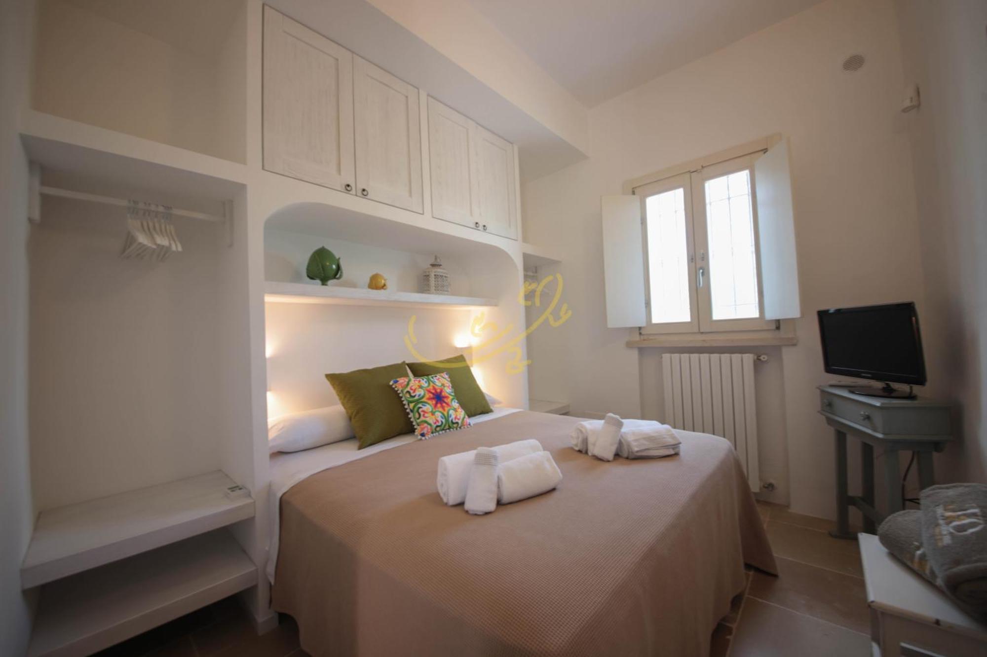 Td Dimora Del Giglio With Organic Garden With Pool Villa Ostuni Bagian luar foto